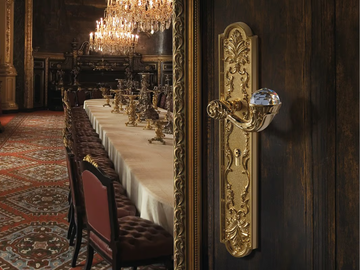 BRILLIANT CRYSTAL - Louis XIV brass door handle with Swarovski® Crystals on back plate by LINEA CALI' - view 3